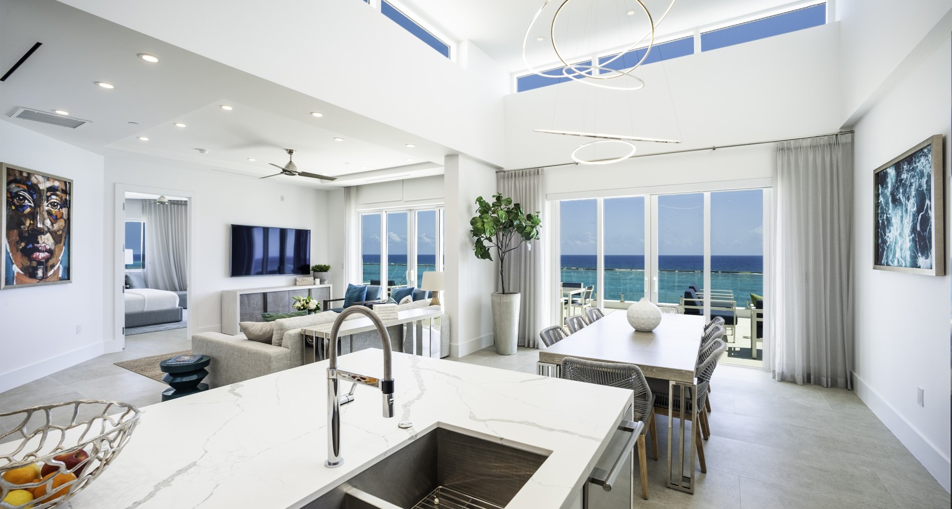 RUM POINT CLUB – ABSOLUTELY INCREDIBLE PENTHOUSE