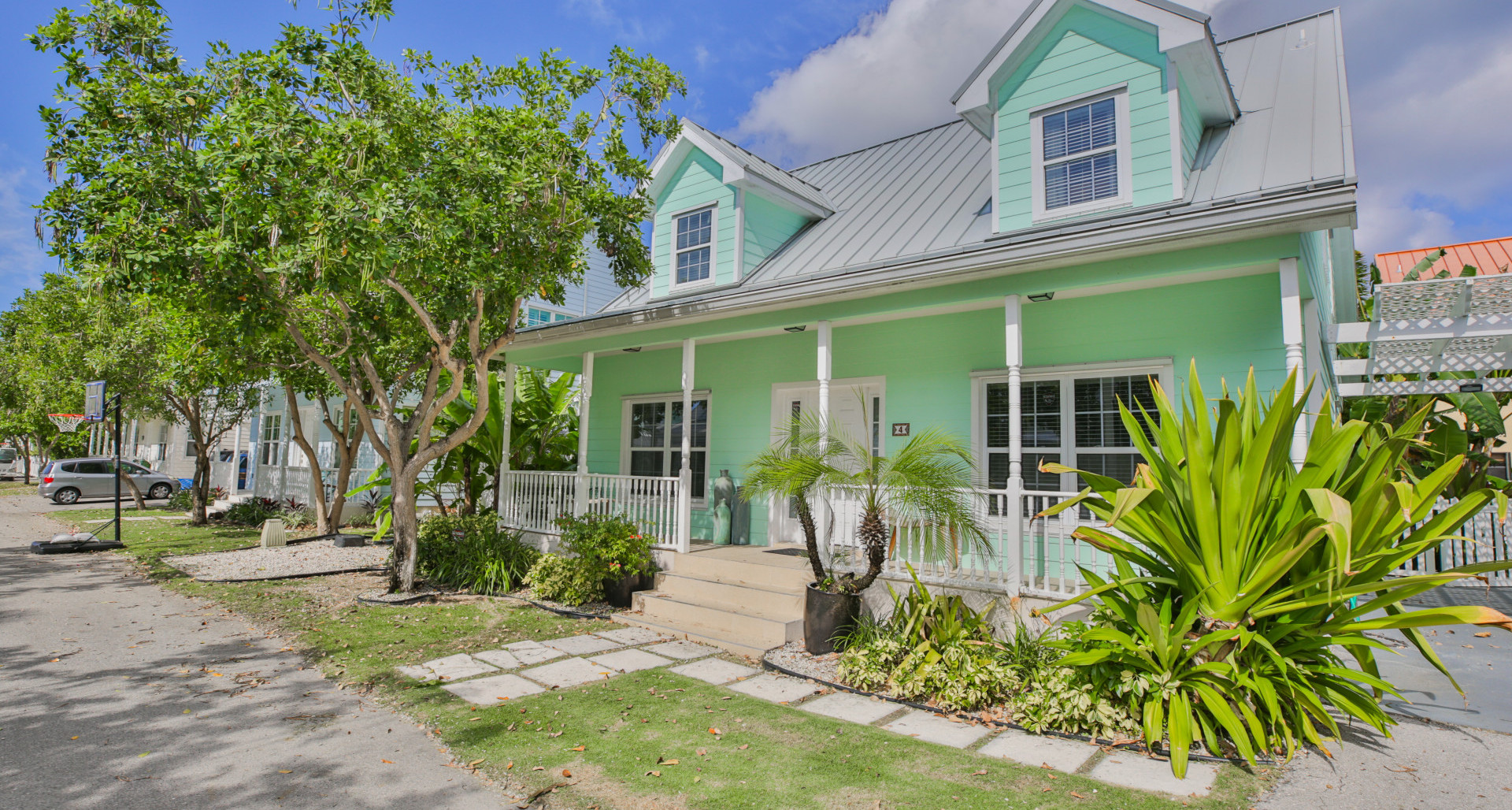 RE/MAX real estate, Cayman Islands, South Sound,  - Nestled within idyll