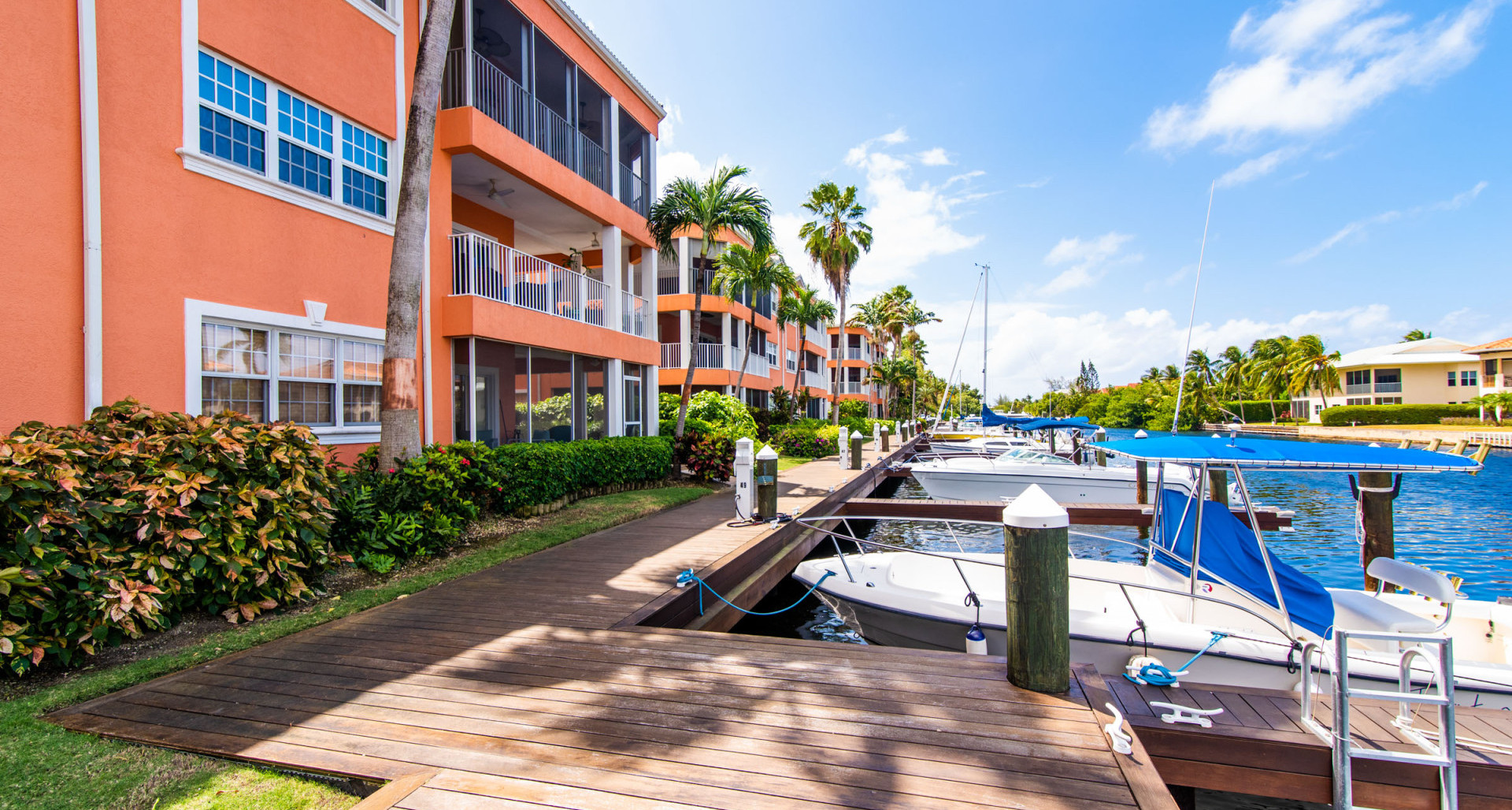 Britannia LARGE Canal Front Big Porch Ground Floor 3/3 #618