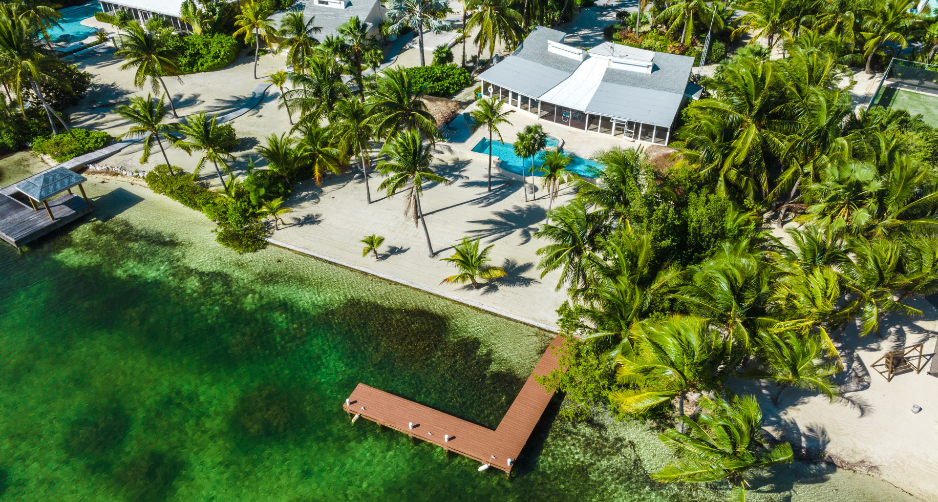 Just 4 Fun – Ultra-private Beachfront Villa, Cayman Kai image 2