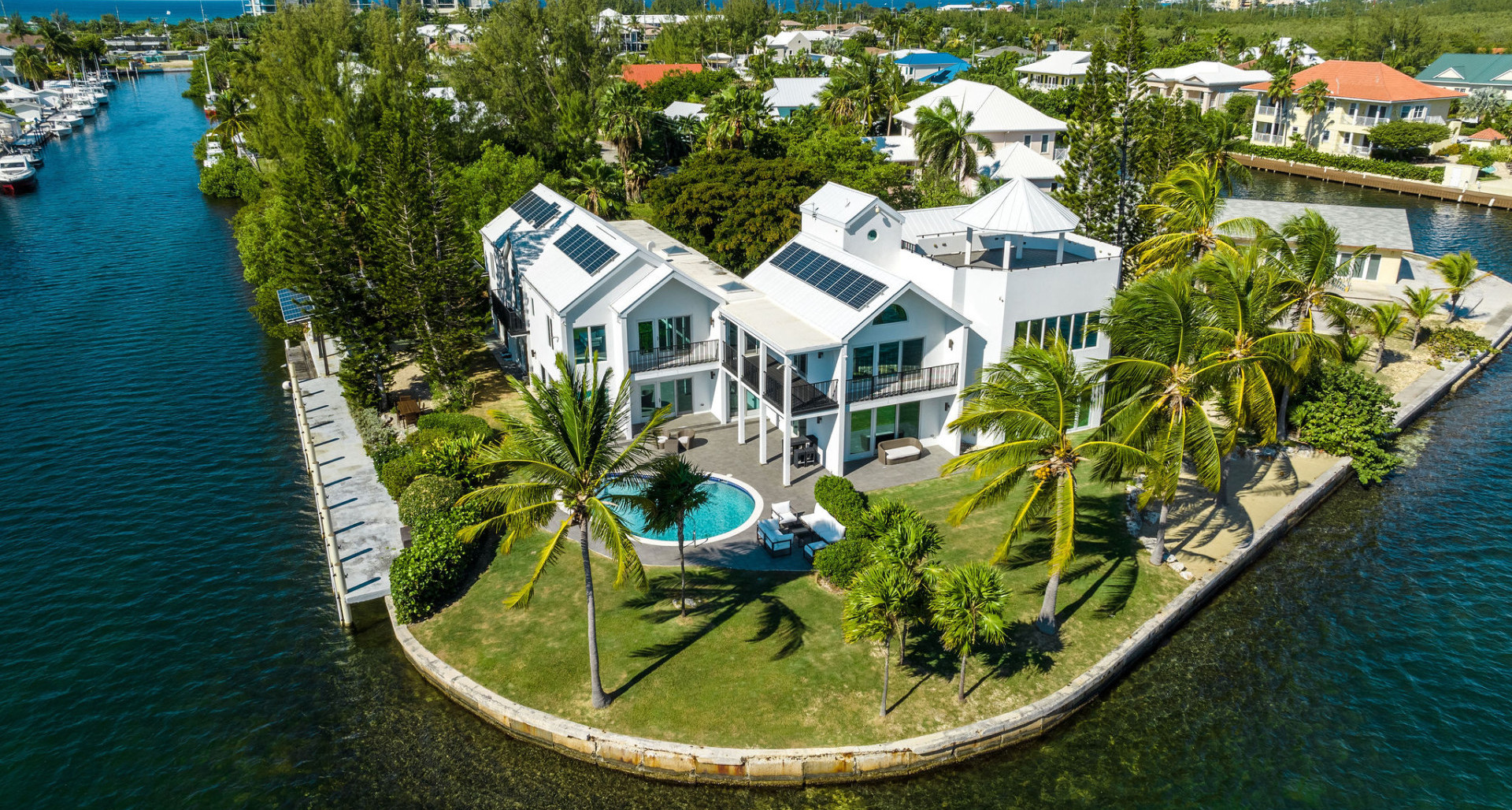 RE/MAX real estate, Cayman Islands, W Bay Bch North,  - Exceptional residenc