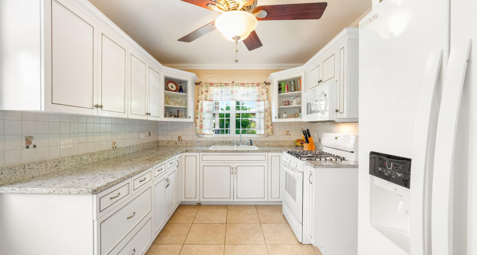 Gated 3 Bed Home West Bay