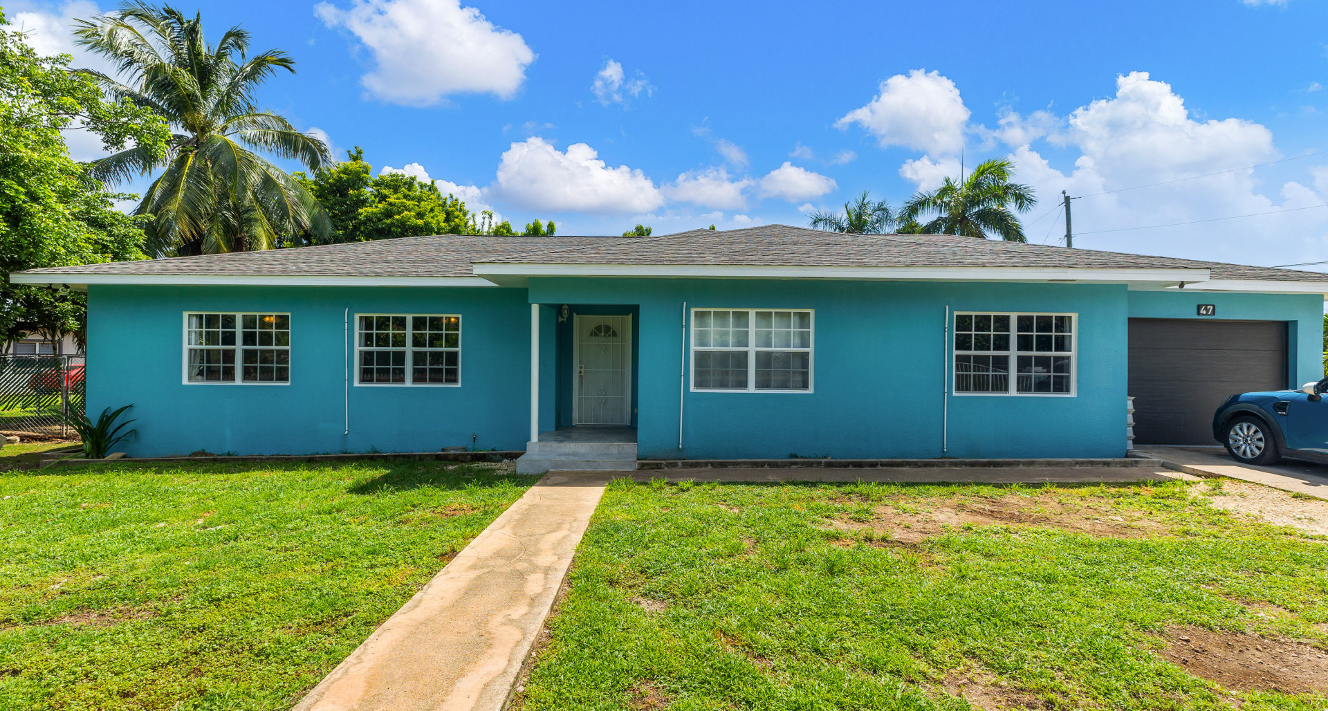 WEST BAY 6 BEDROOM FAMILY HOME