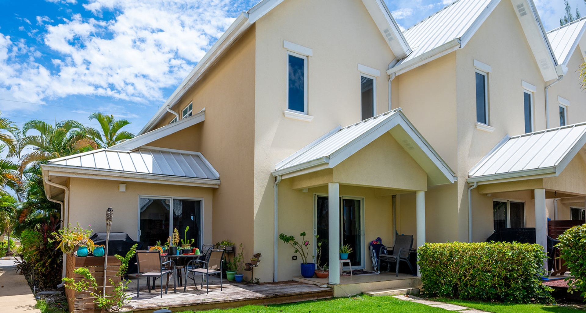 Beach Lane End Condo