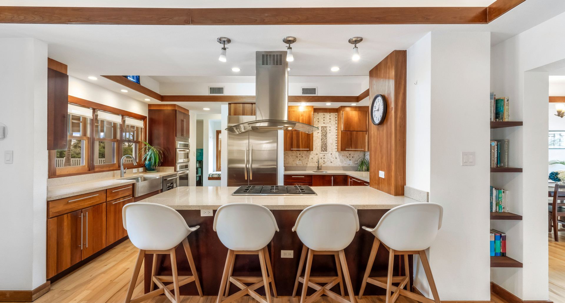 SPACIOUS 4 BED CANAL FRONT HOME | THE SHORES