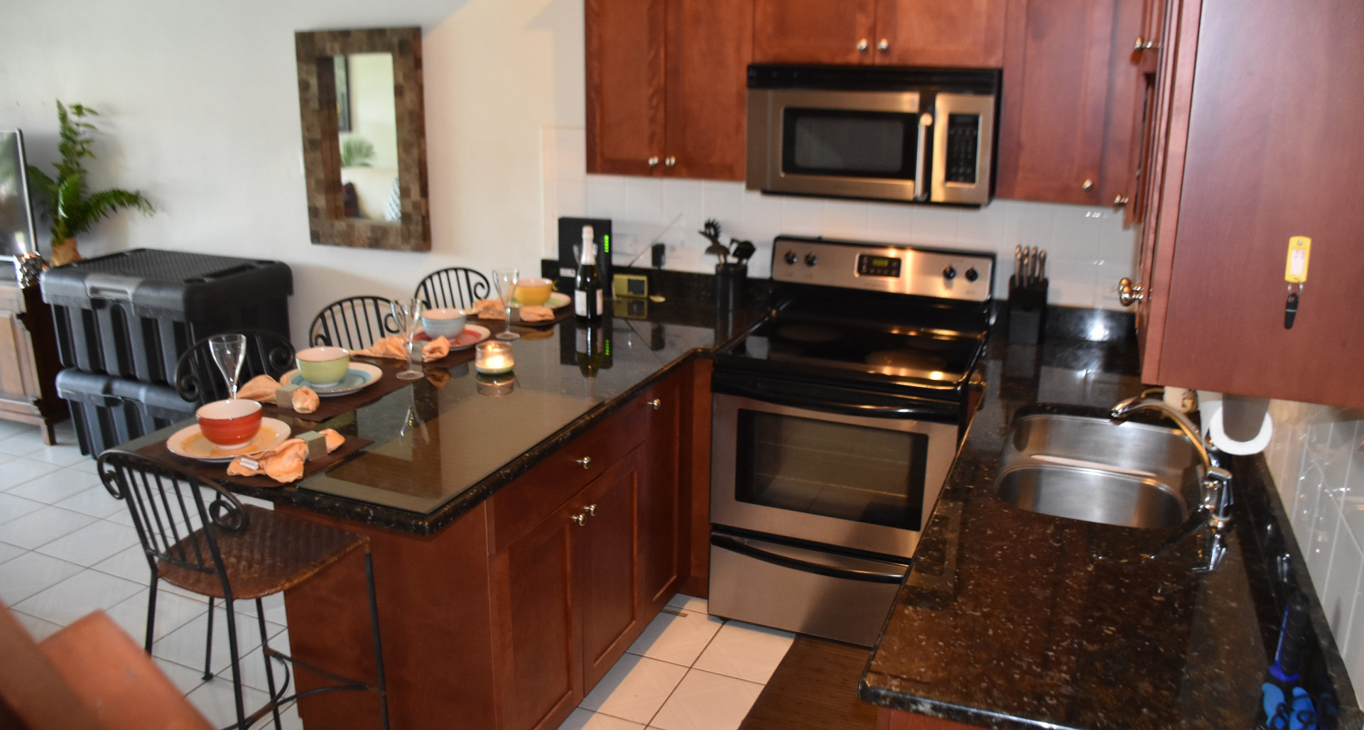 Ocean Club Pool View – One Bedroom Loft