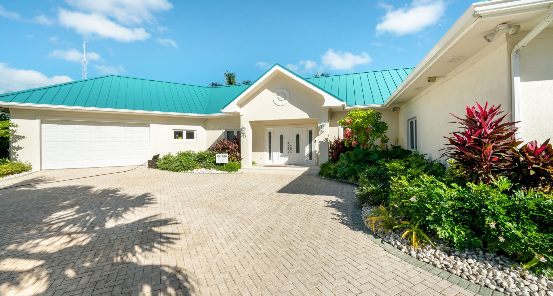 Just 4 Fun – Ultra-private Beachfront Villa, Cayman Kai
