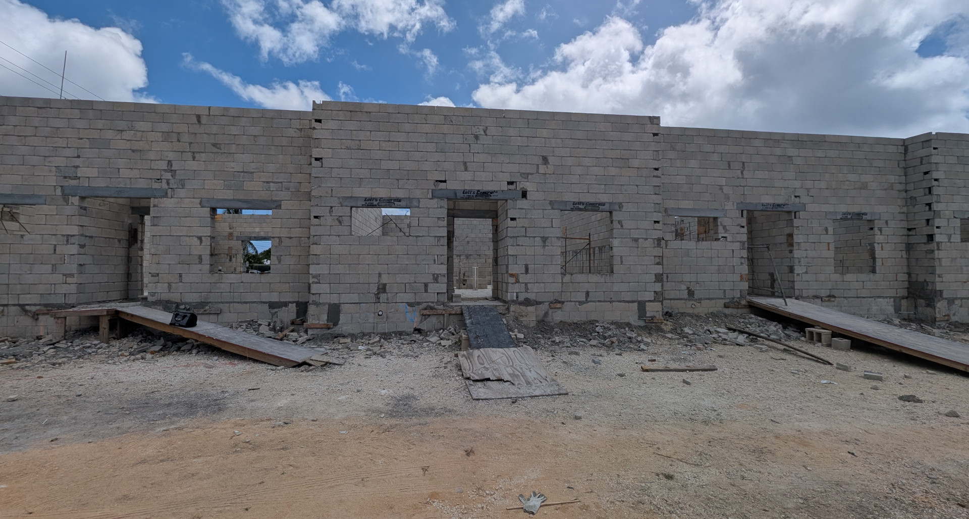 MOONLIGHT MEWS image 2