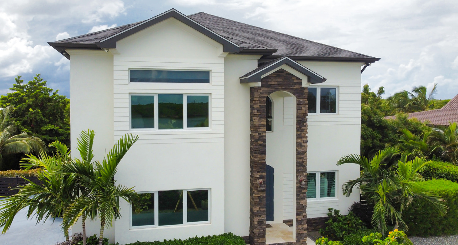 Stunning Boulevard Home – 44 Conch Drive- 3 Bed Plus Den- (CI$50K Back at Closing)