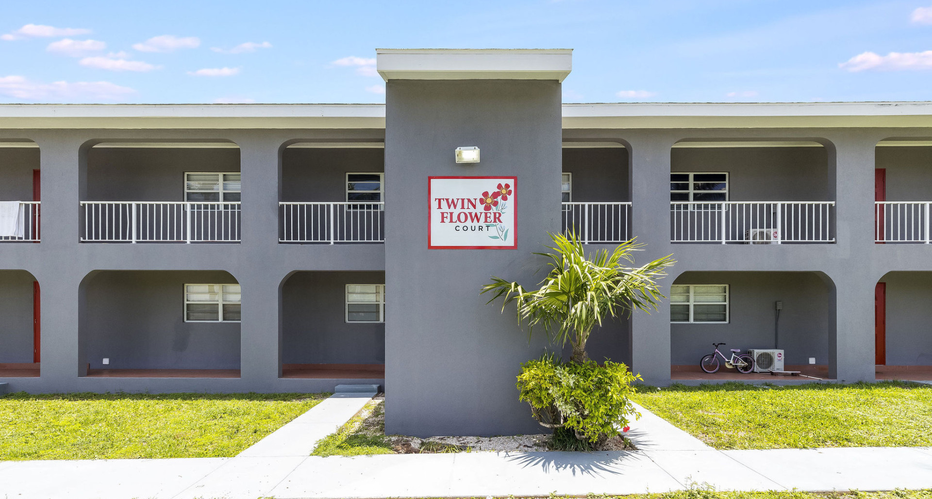 South Palms #5 (2 Bed/2.5 Bath SS Townhome)