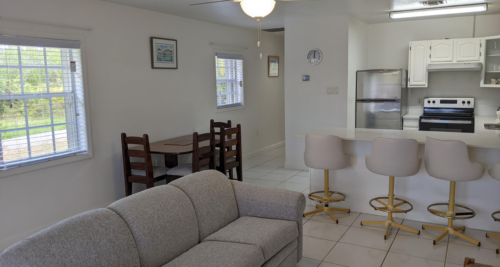 Lemon Breeze 2 bed 1 bath Marina Drive