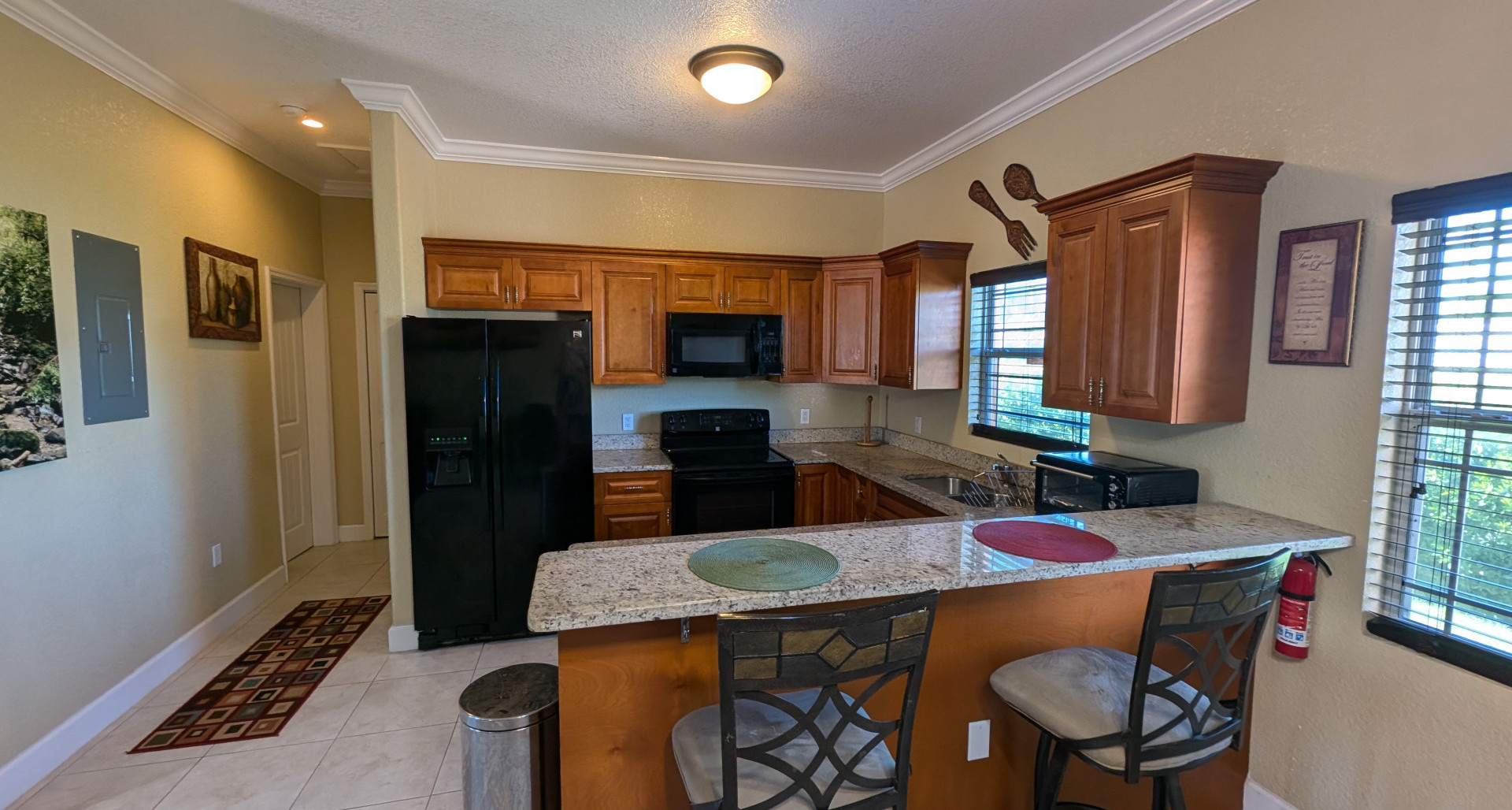 SPACIOUS ONE BED – MEADOWLARK VILLAS