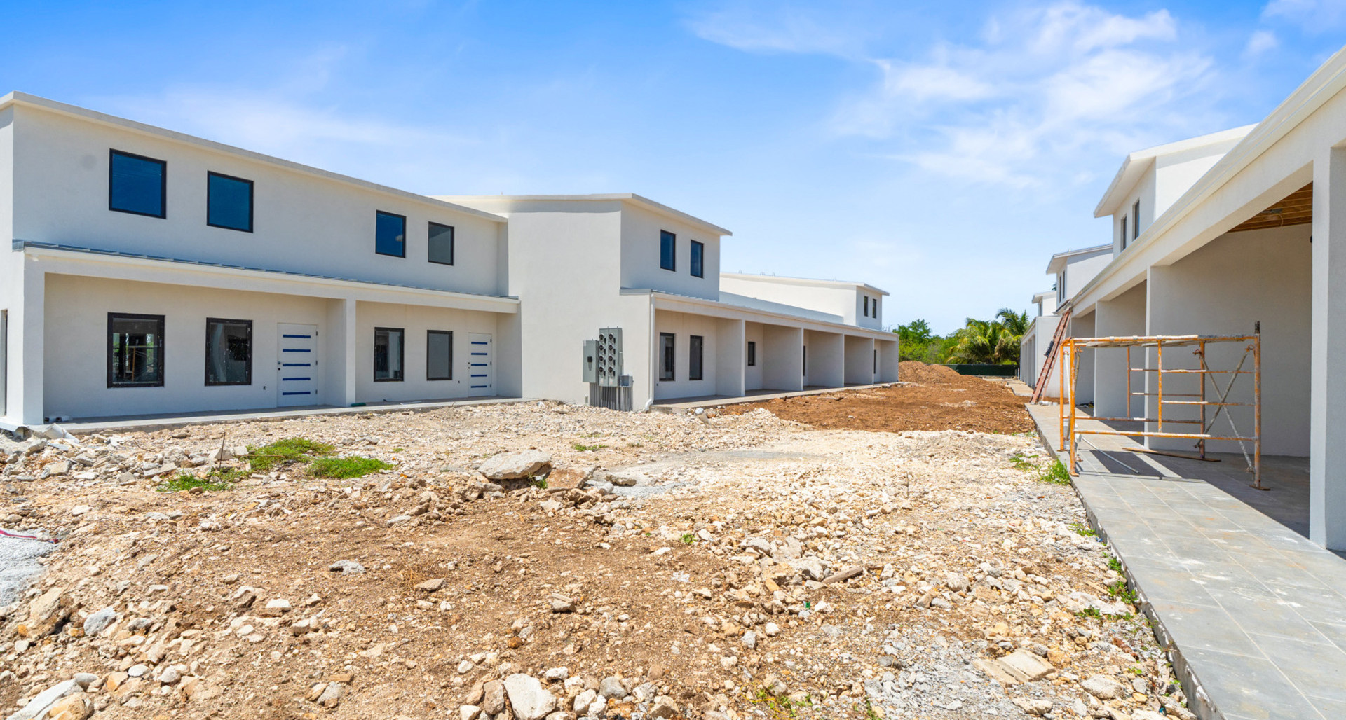 Sky Lofts #B4 (Brand New West Bay 2 Bed Townhouse) image 3