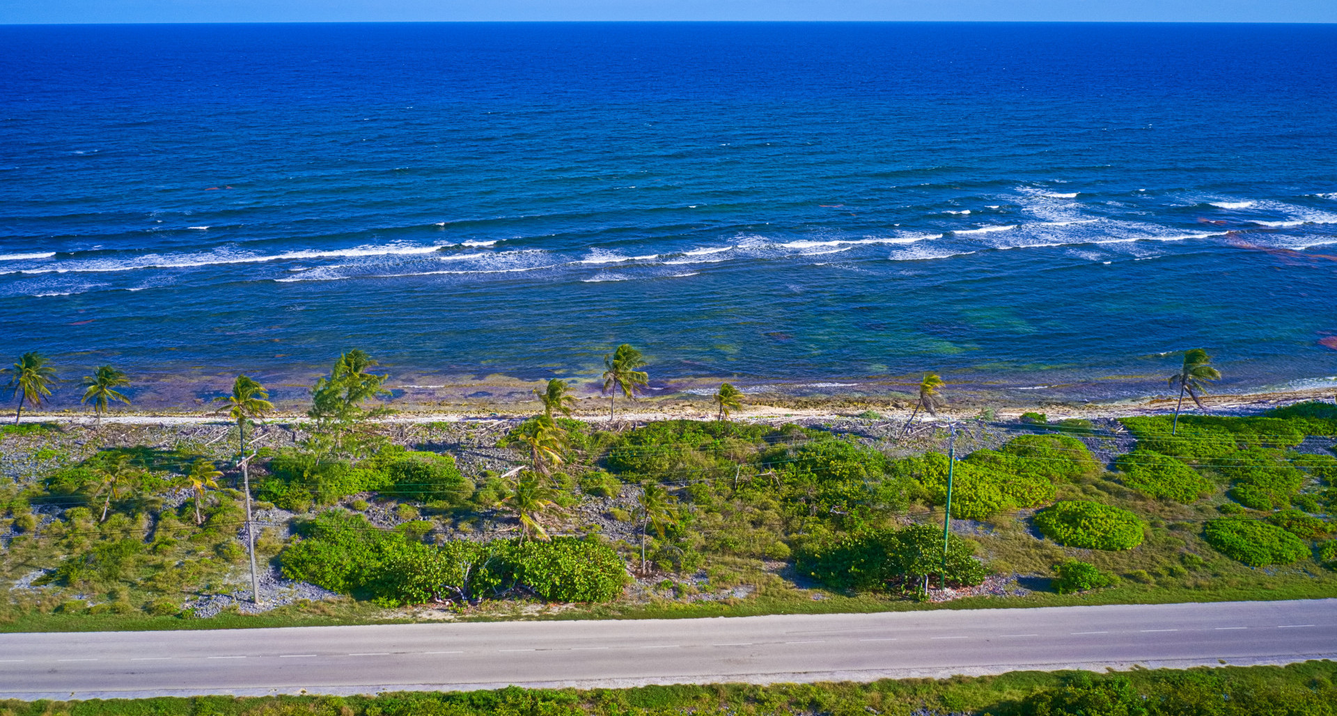 RE/MAX real estate, Cayman Islands, Cayman Brac West, Freehold - Beautiful .83acre be