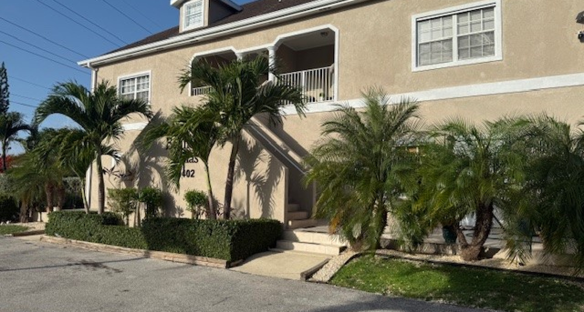 #27 EXECUTIVE SUITES, PRIME LOCATION | 1 BED CORNER UNIT