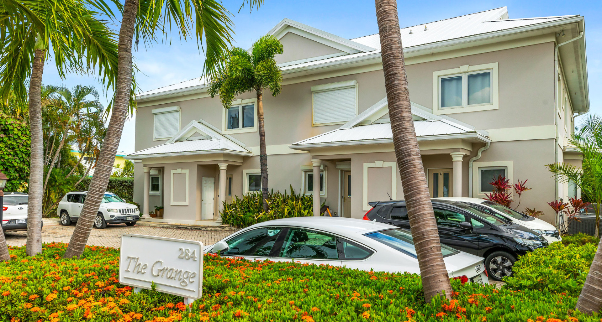 Two Bedroom Townhouse on Palm Heights Canal image 2