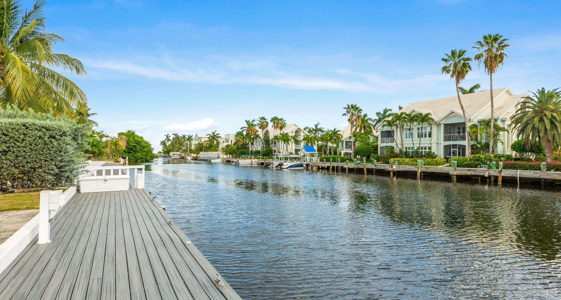 Two Bedroom Townhouse on Palm Heights Canal image 3