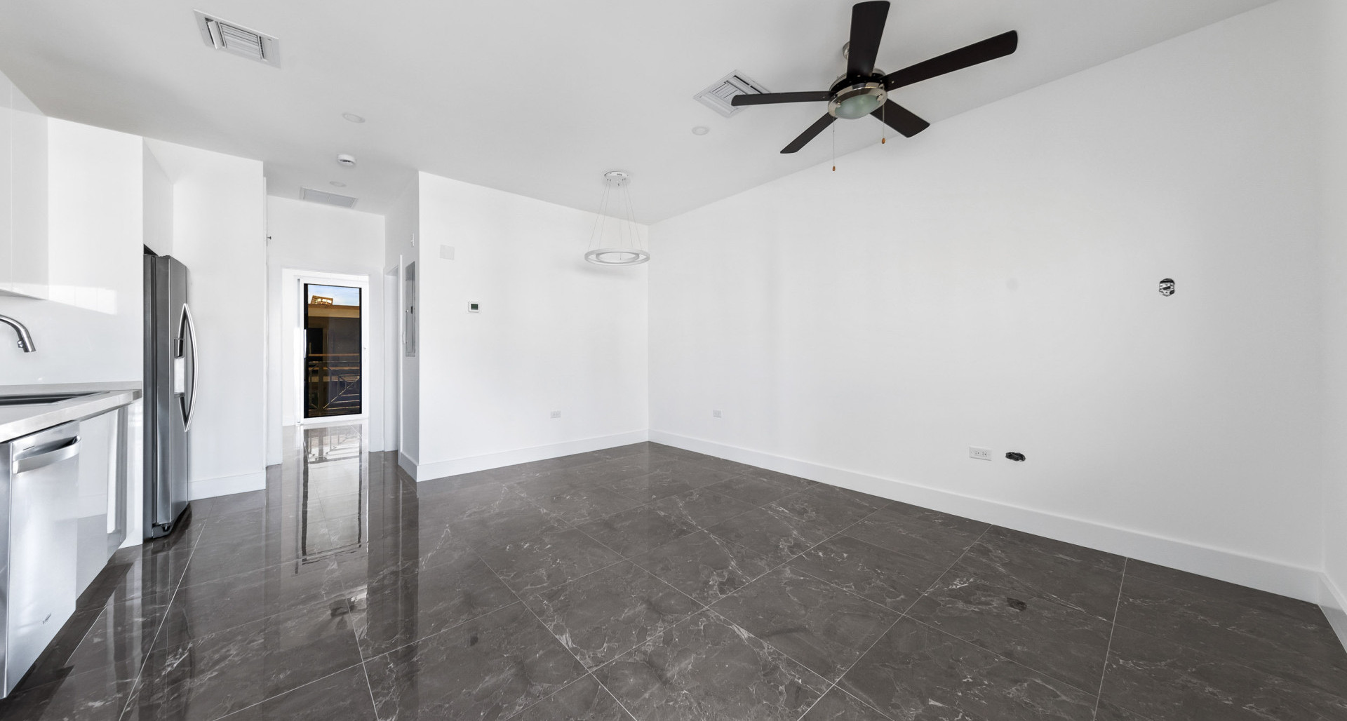 YARL 1 BED #15 PH 2 (2 YR Rental Guarantee)