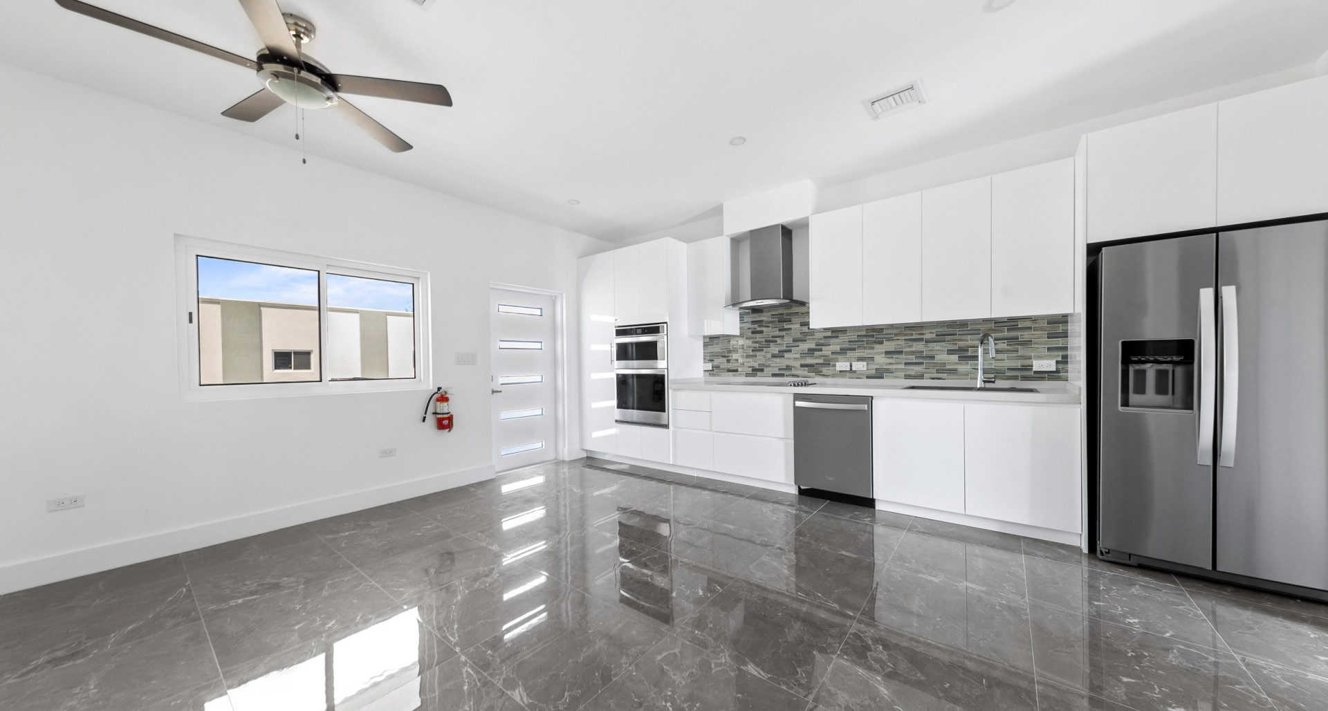 YARL 1 BED #14 PH 2 (2 YR Rental Guarantee) image 3