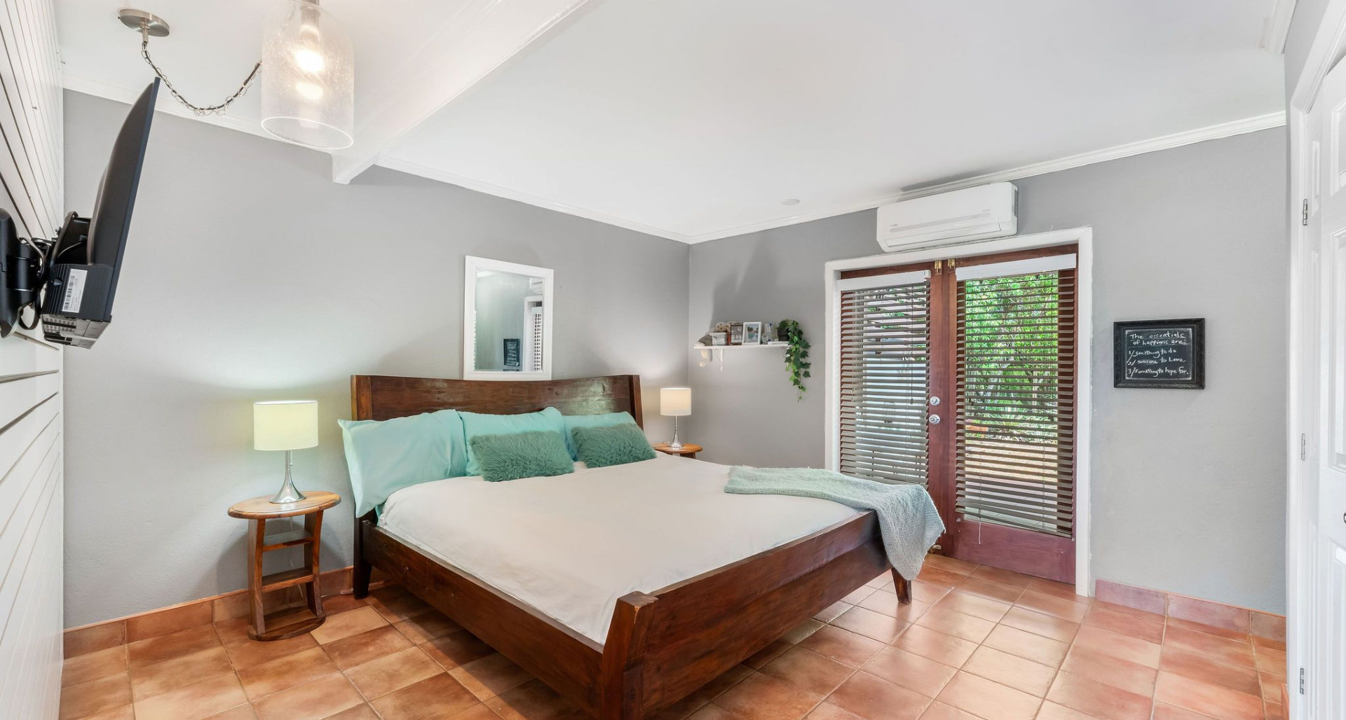 “Let’s Stay Inn” Residential-Rental Oasis image 3