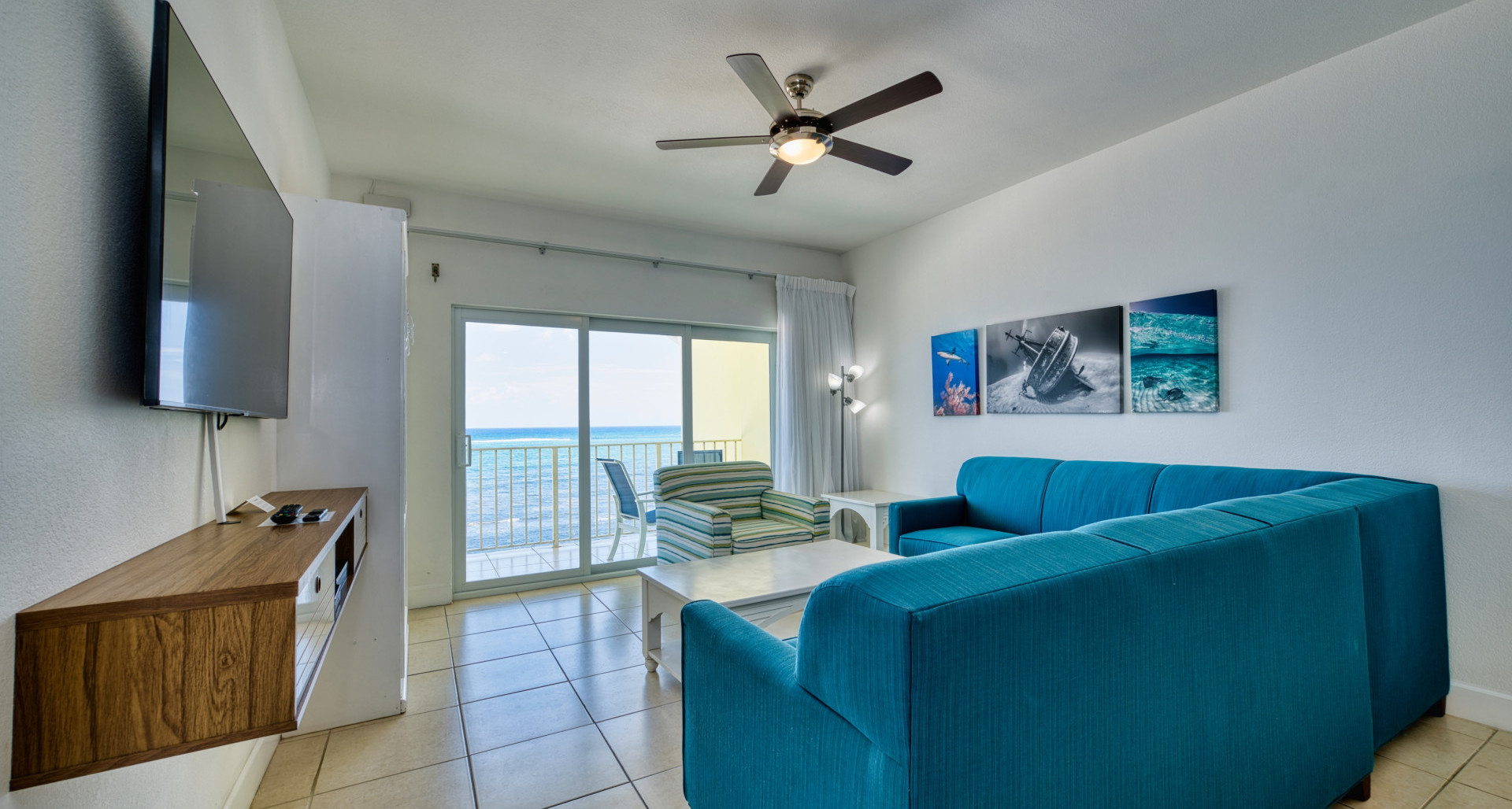 Top Floor Beachfront Castaway Coves image 3