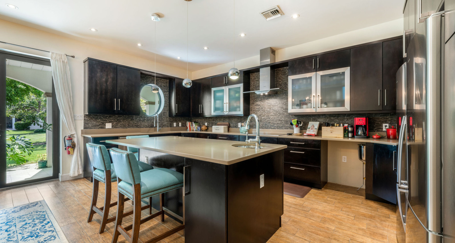 RE/MAX real estate, Cayman Islands, South Sound, Freehold - 



Perfect 4 be