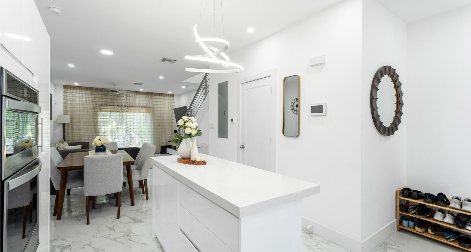 City Plaza Residences #5 (2 Bed, 3 Bath GT Townhome) image 3