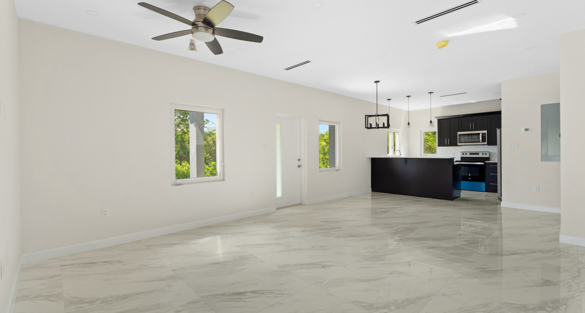 SAVANNAH NEWLY CONSTRUCTED BEAUTIFUL 3 BED/3 1/2 BATH HOME image 3