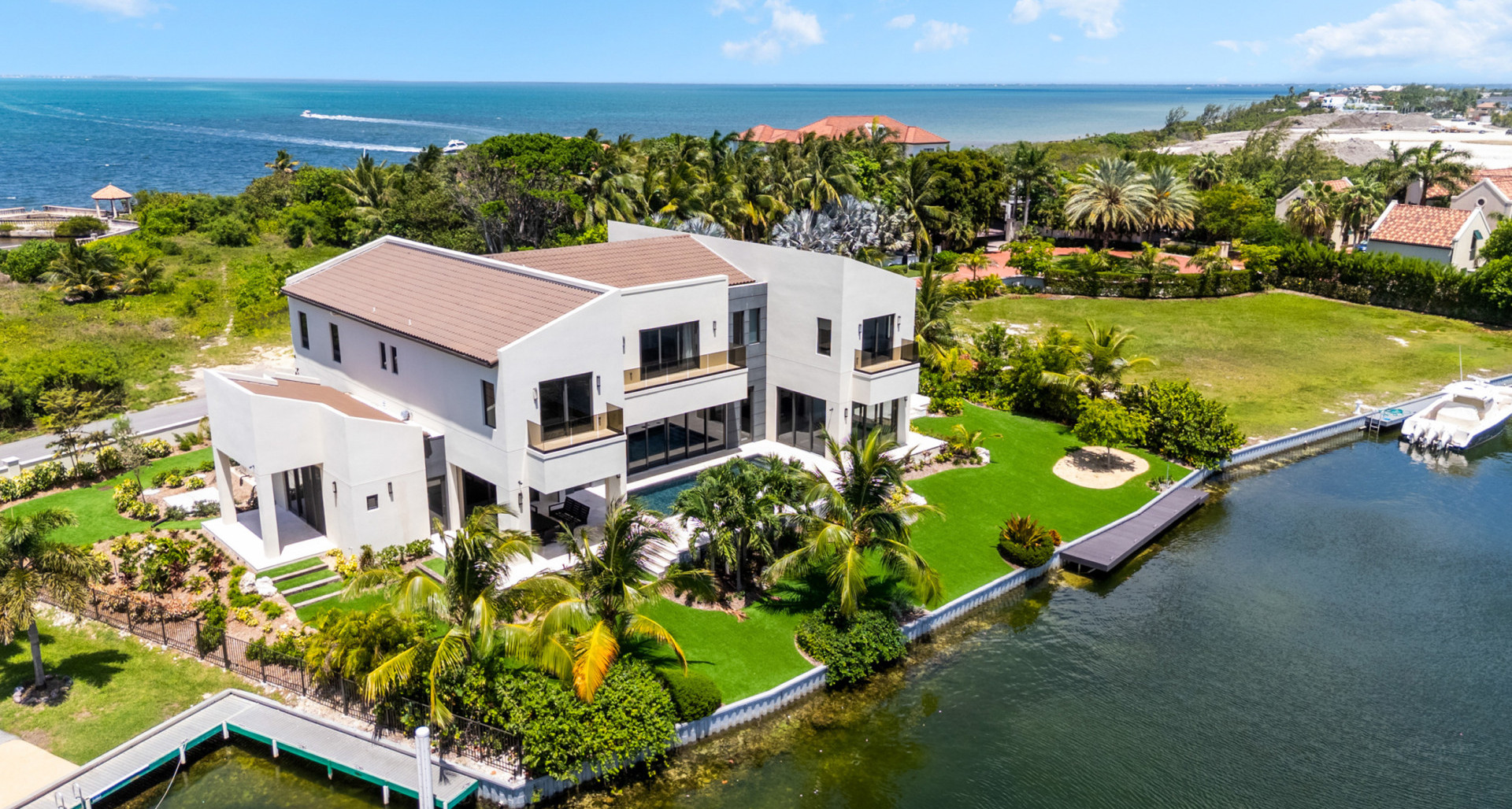 Brand New Vista Del Mar Home image 2