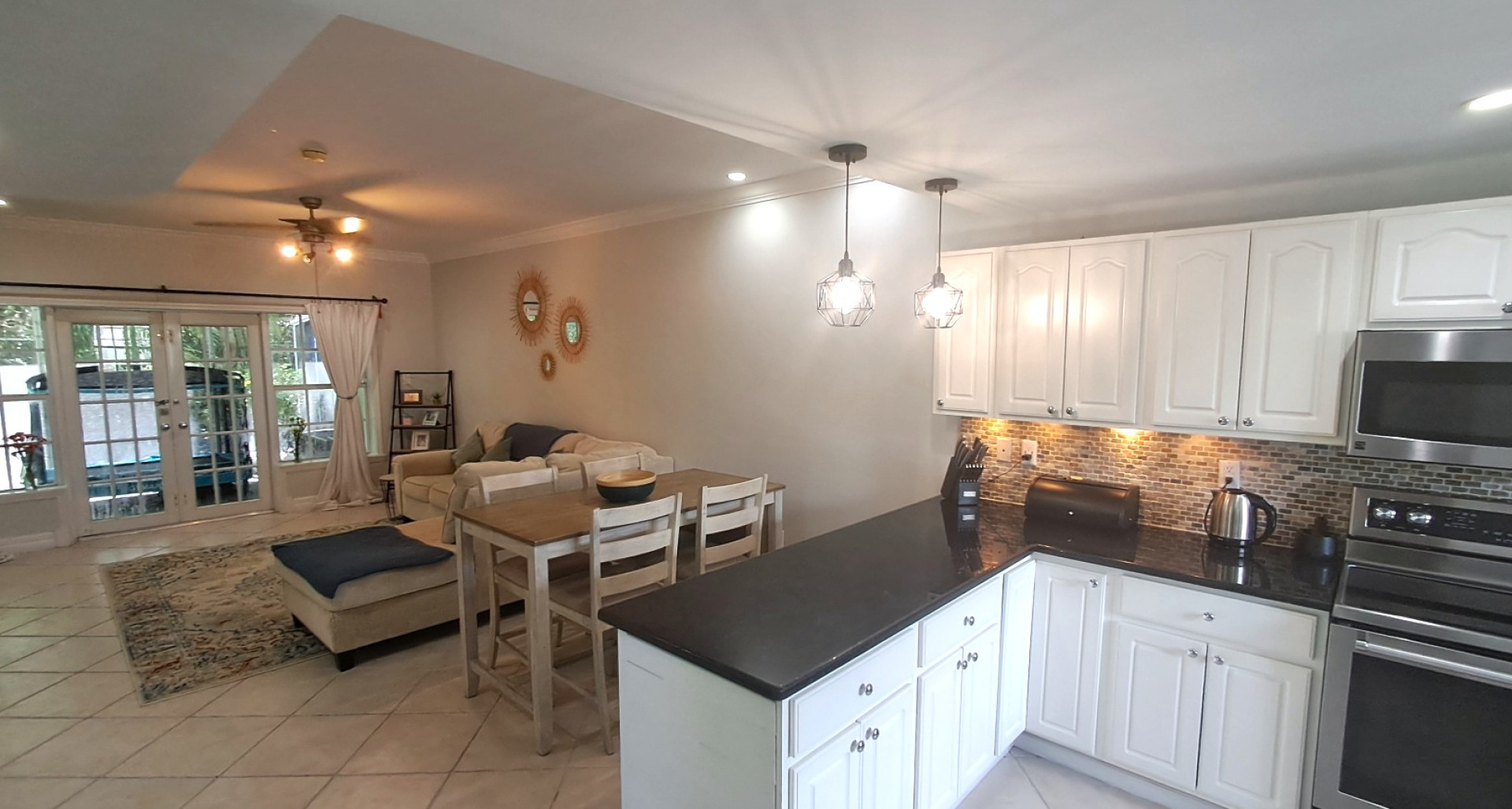 Happy 3 bed Townhome at Garden Retreat in GT image 3