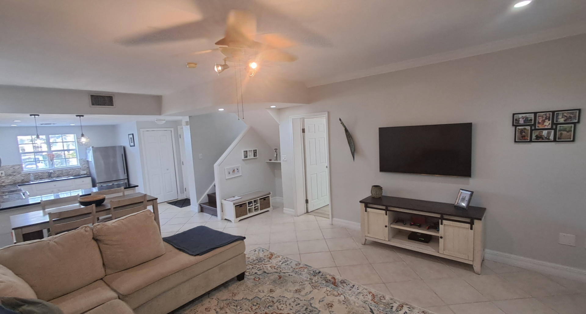 Happy 3 bed Townhome at Garden Retreat in GT image 3