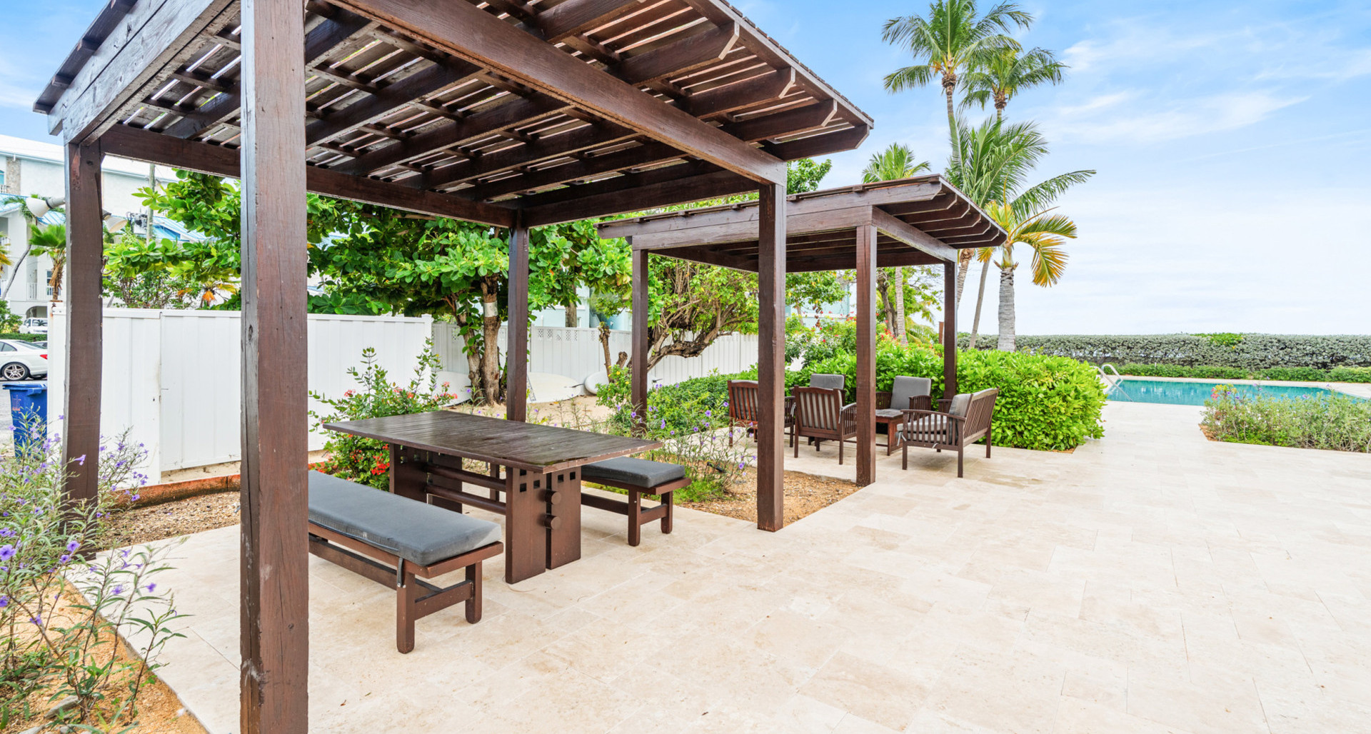 Island Pine Villas image 2