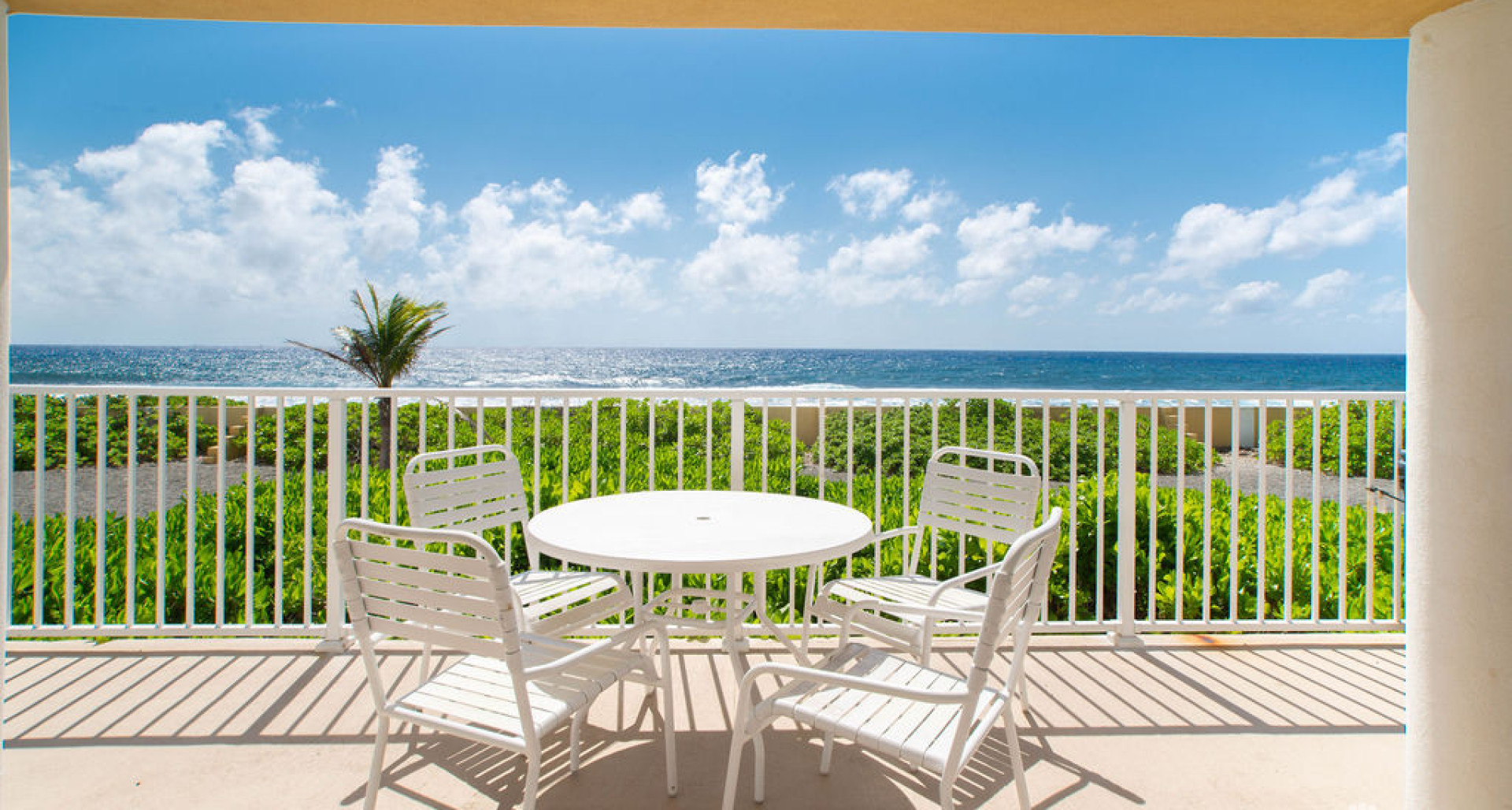 South Shore spacious 3 bedroom Seafront Penthouse image 2