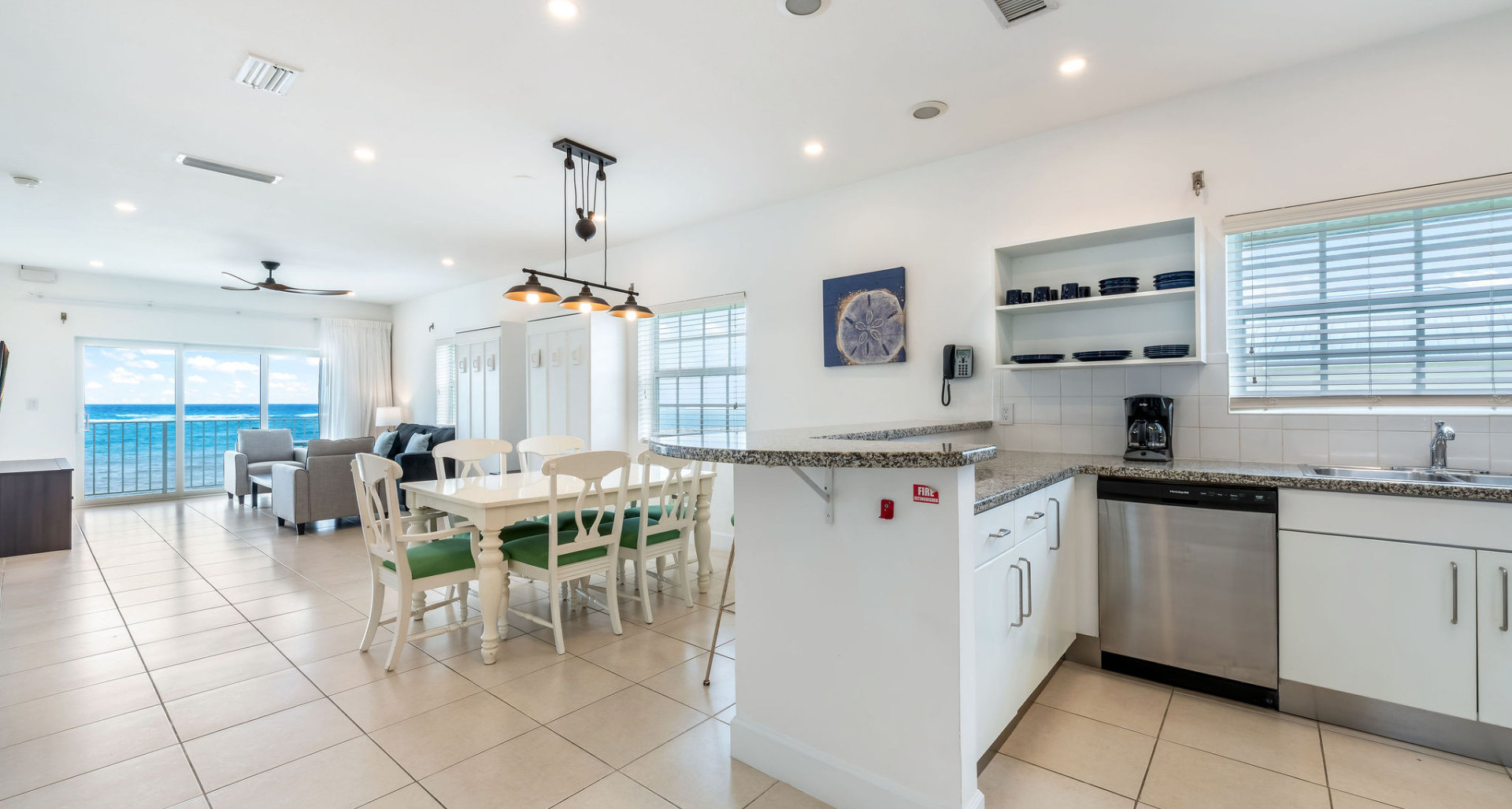 Castaway Coves 213 Spacious 2 bed 2 bath image 3