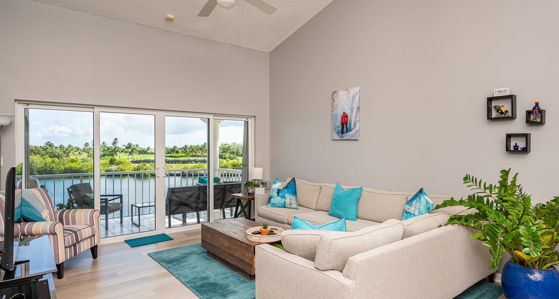 Dual Aspect Waterfront Penthouse at Waterways image 3