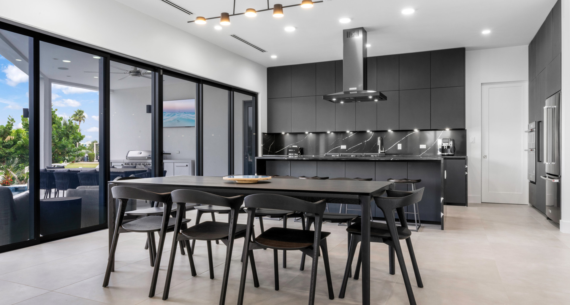 18 Baccarat Quay, Crystal Harbour image 3