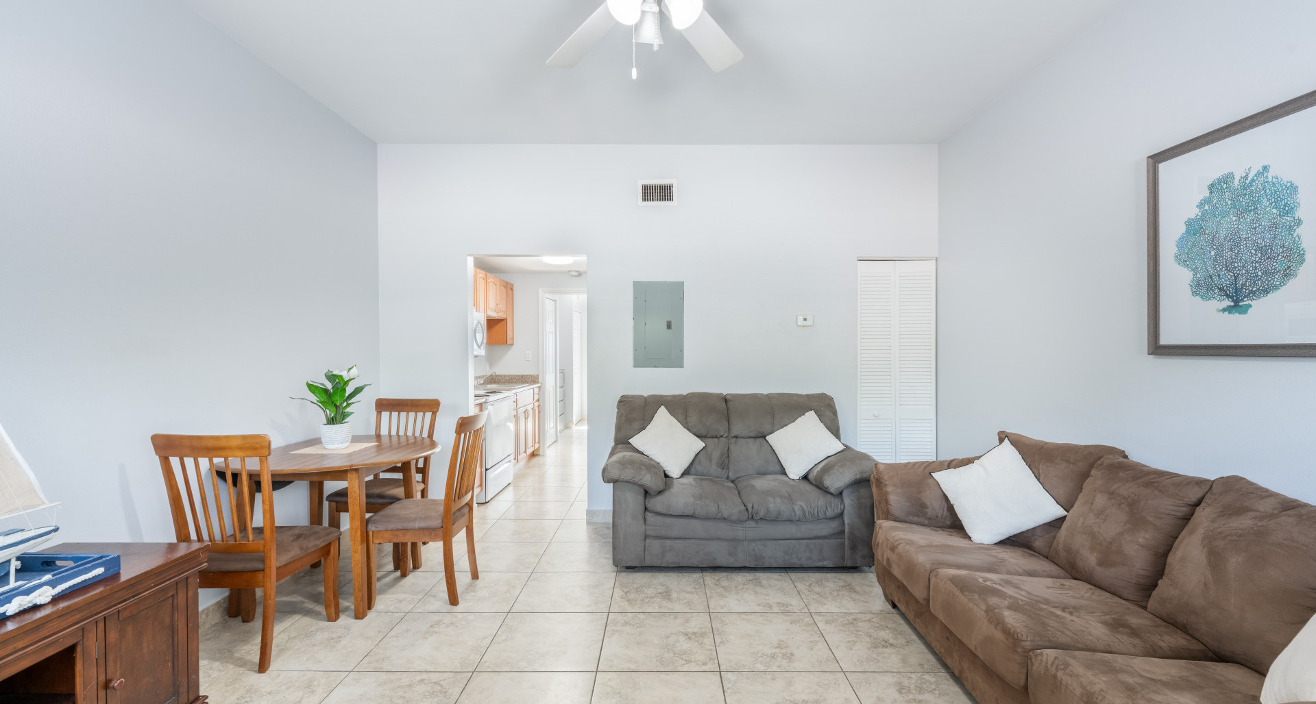 #41 Executive Suites | George Town – Investor Opportunity, 1 Bed Middle unit image 2