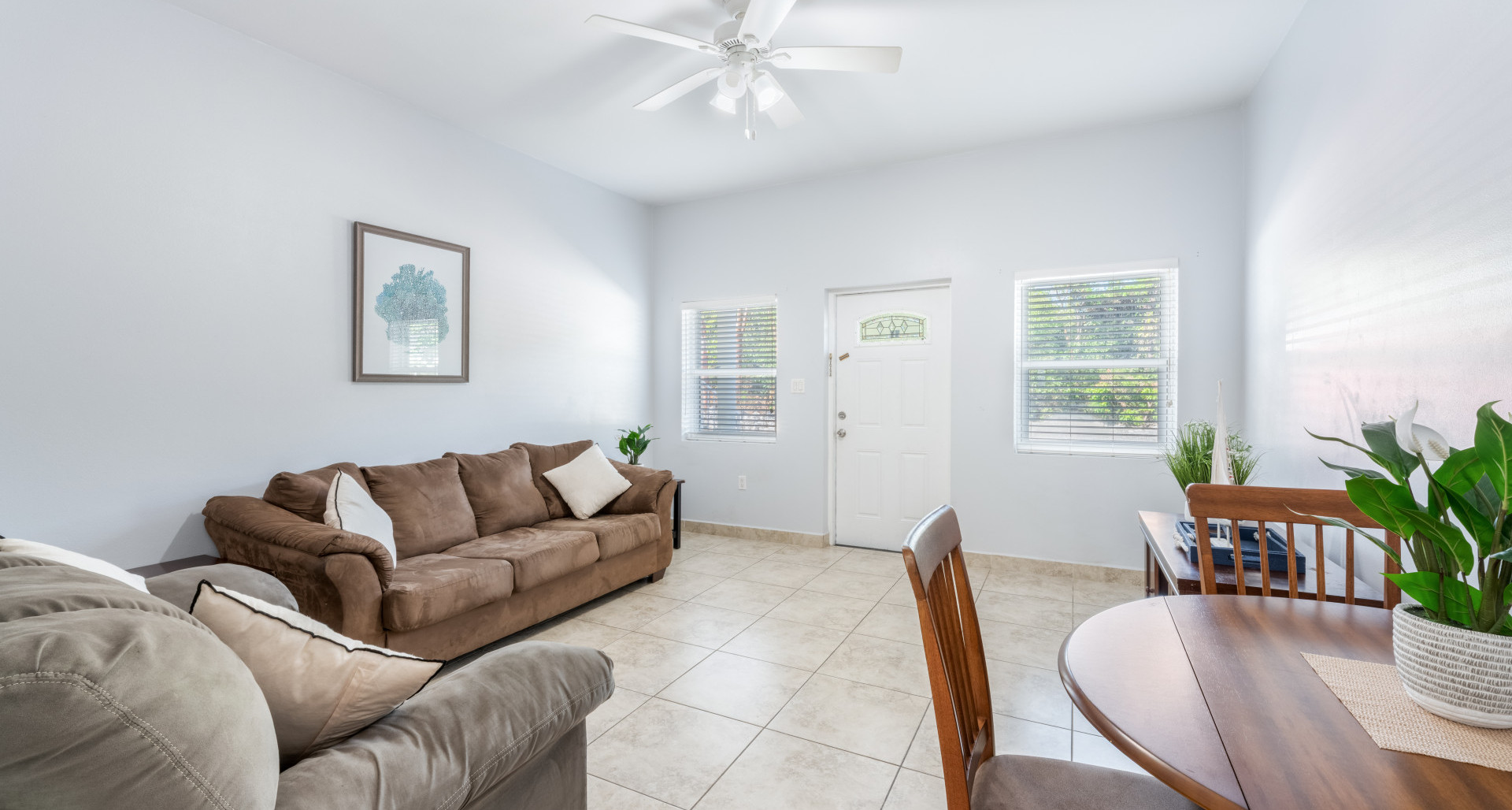 #44 Executive Suites | George Town – Investor Opportunity, 1 Bed Middle unit image 3