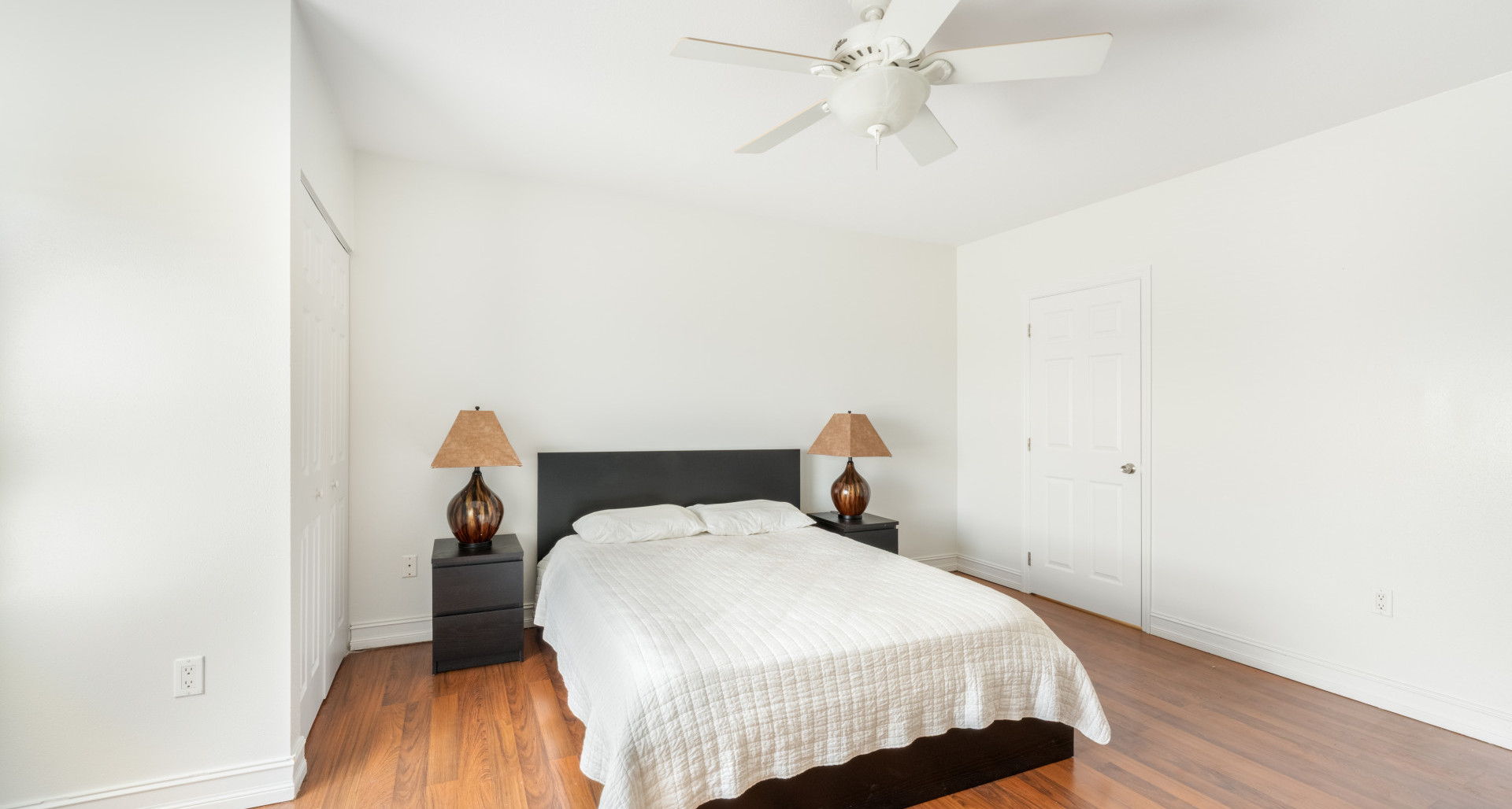 #48 Executive Suites | George Town – Investor Opportunity, 2 Bed Middle unit image 3