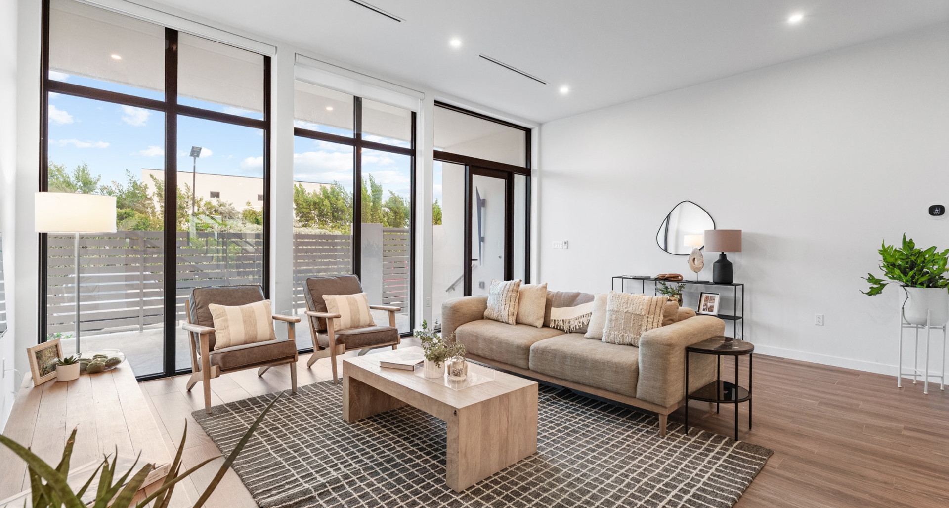 74 Bahia – Modern 4-Bedroom Townhouse in Amenity-Rich South Sound Community image 3