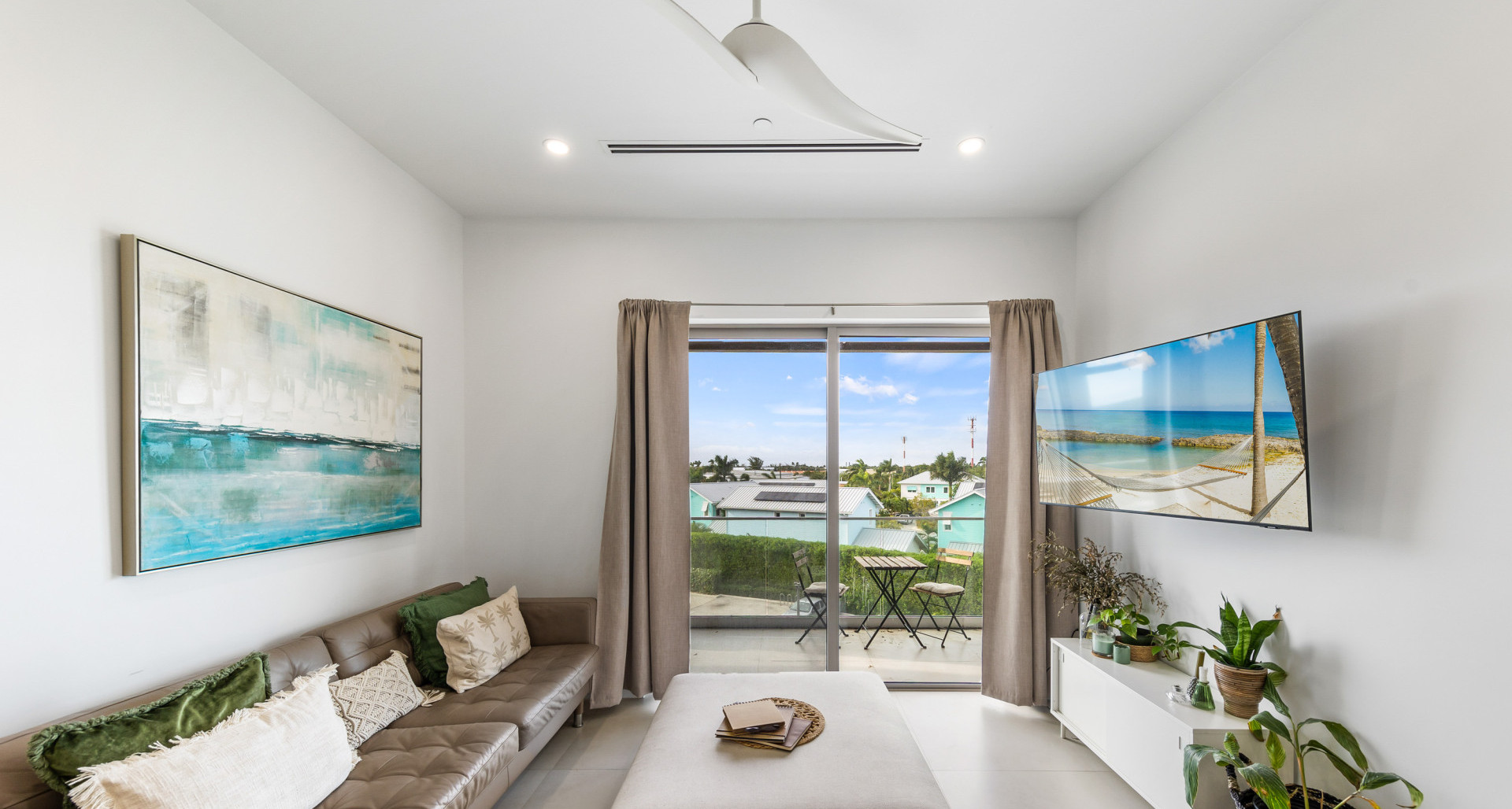 Unit 209  Harbour Walk | Mini-Penthouse with Den and Exclusive Perks image 2