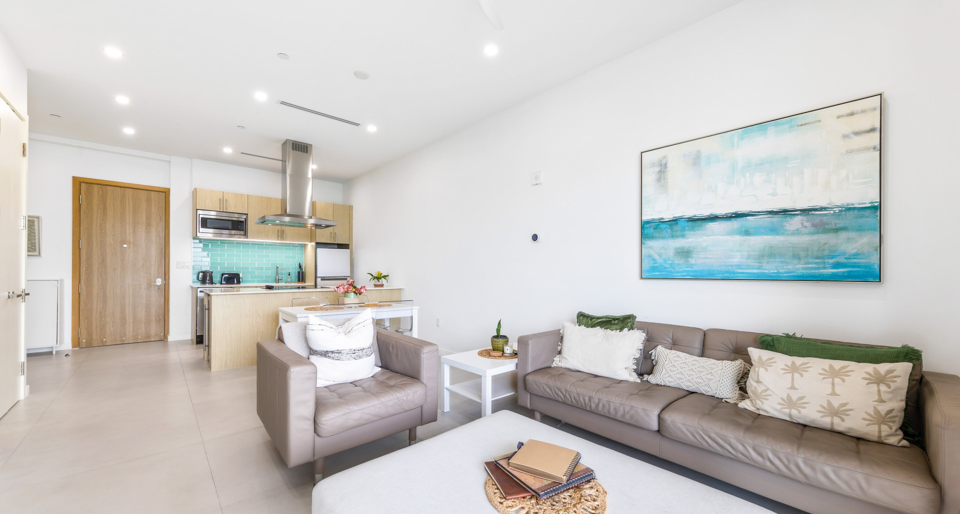 Unit 209  Harbour Walk | Mini-Penthouse with Den and Exclusive Perks image 3