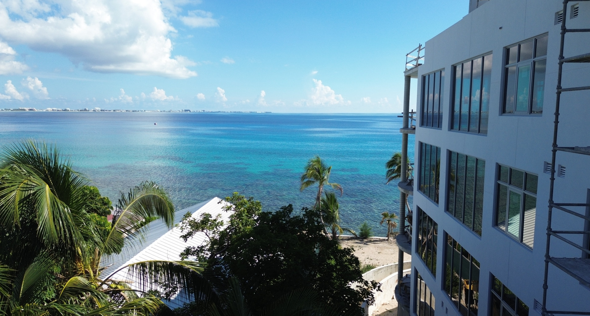 Serrana Residence 204 – Corner Unit image 2