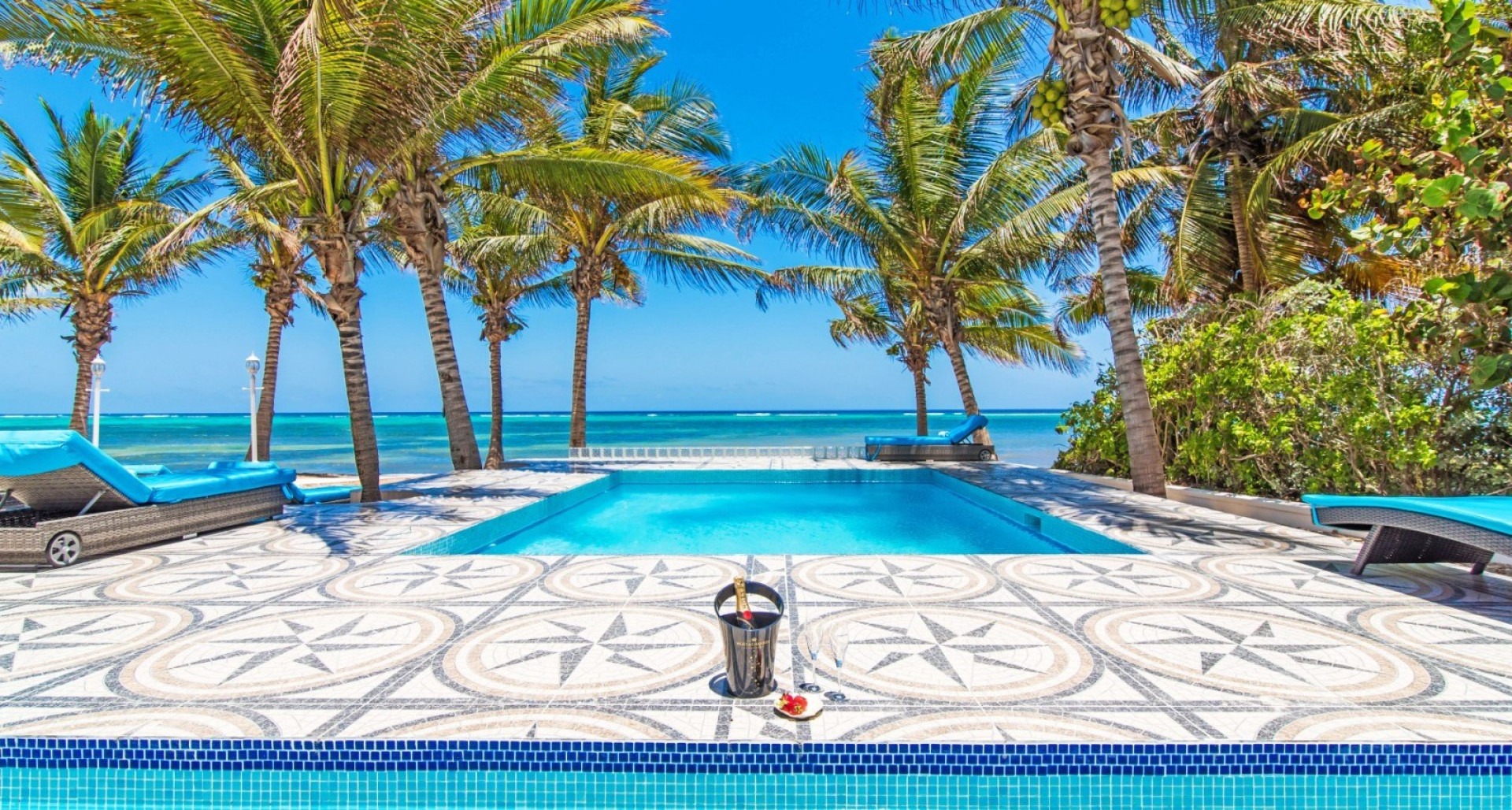 Beachfront Single-Level South Sound Home image 3