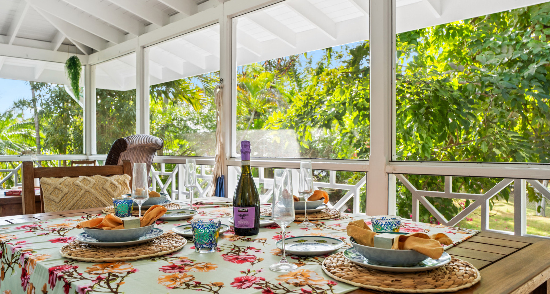 Lahala Treehouse Cottage image 2