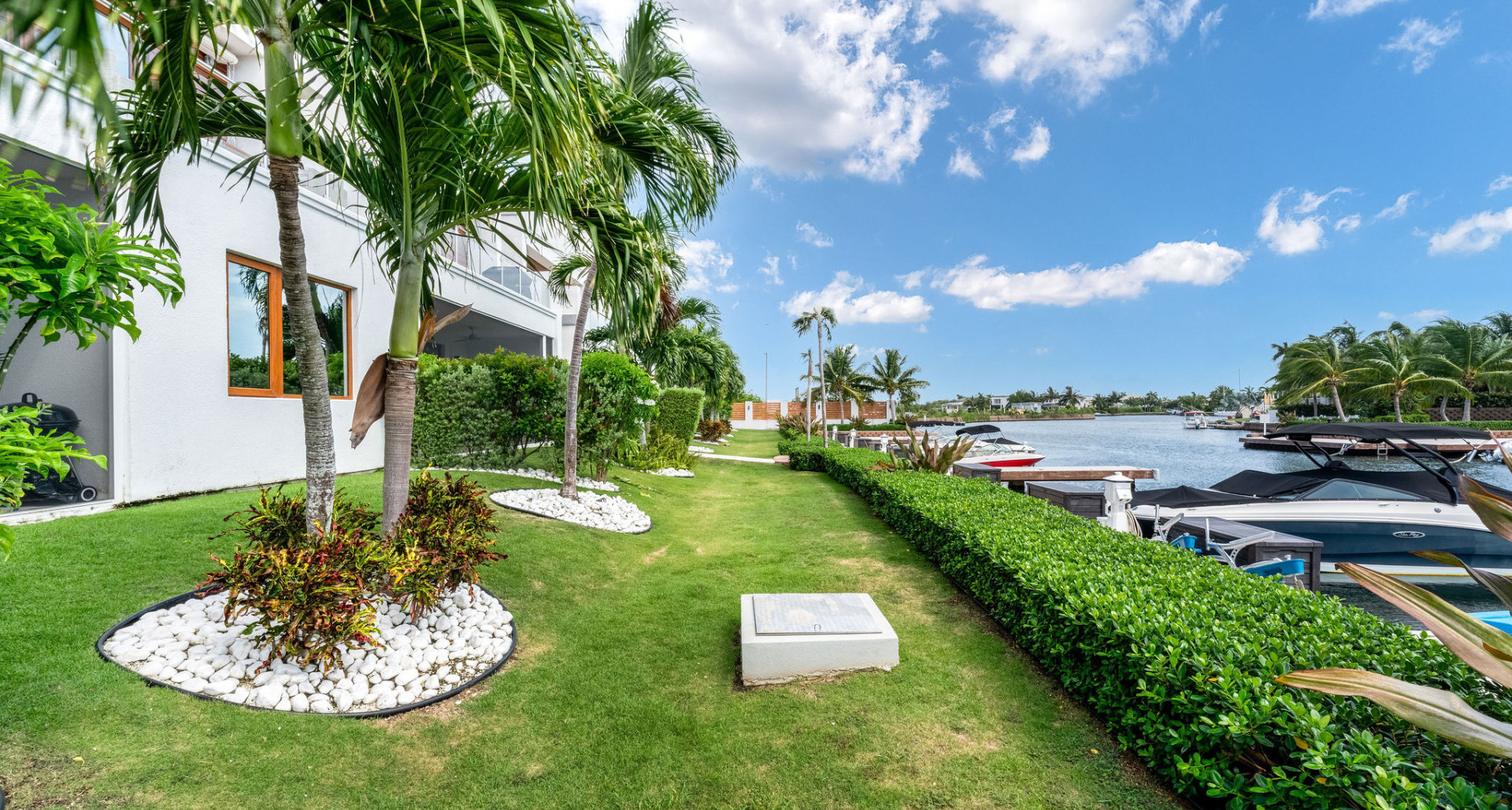 ARVIA 2 BED GROUND FLOOR image 3