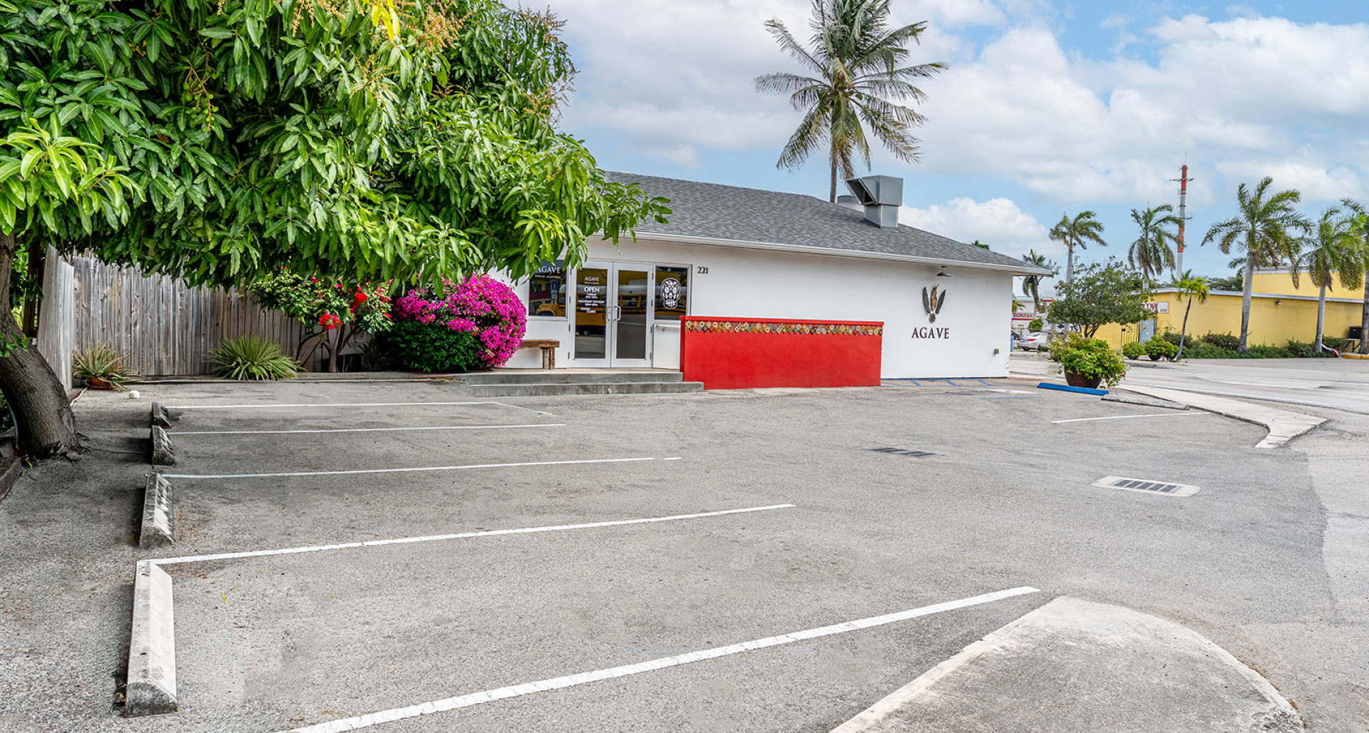 Prime Restaurant Building on Bypass – Fully Fitted and ready to trade image 2