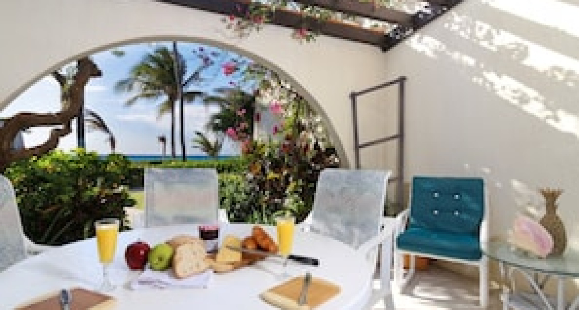 Beachfront #22 Villas Pappagallo image 2