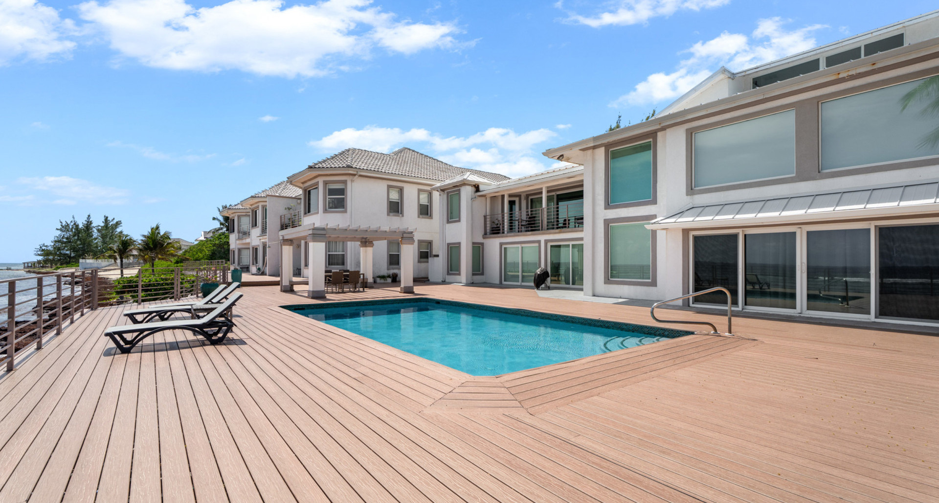 Old Prospect Groves #13 (Stunning 3 Bed, 3 Bath w/ Den Beachfront Residence) image 2