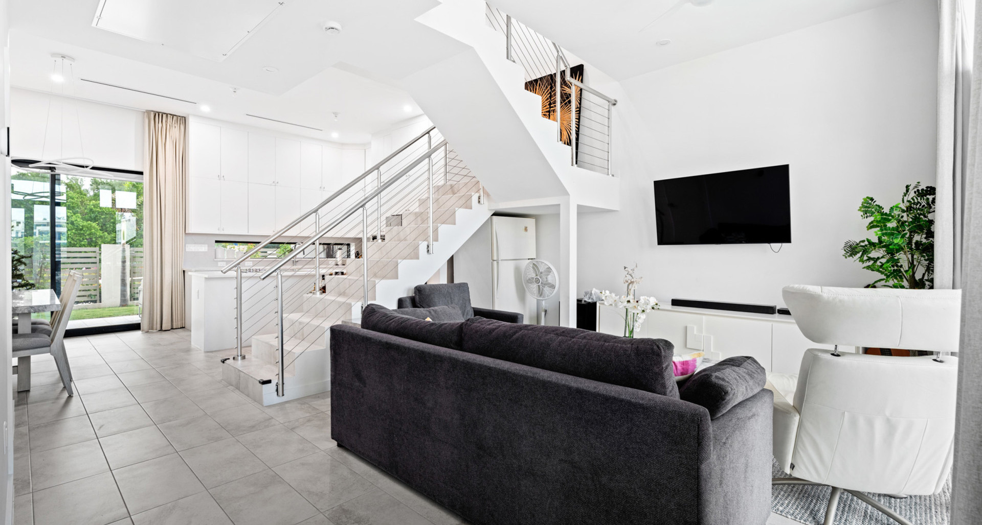 Bahia #6 (South Sound 3 Bed / 3.5 Bath Modern Townhouse) image 3